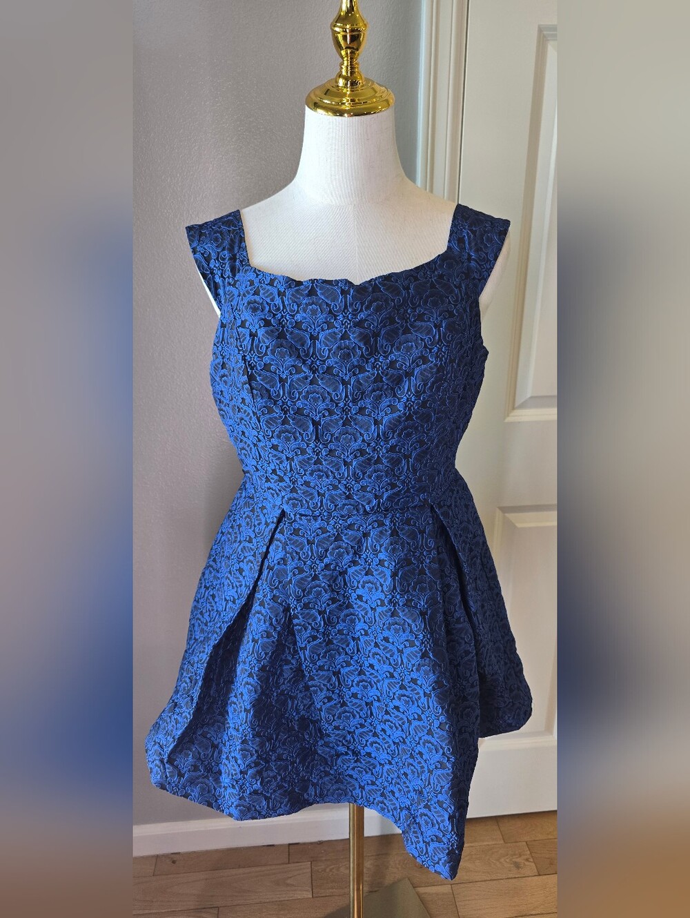 L'ATISTE by Amy Off-Shoulder Elegant Blue Patterned Mini Tapestry